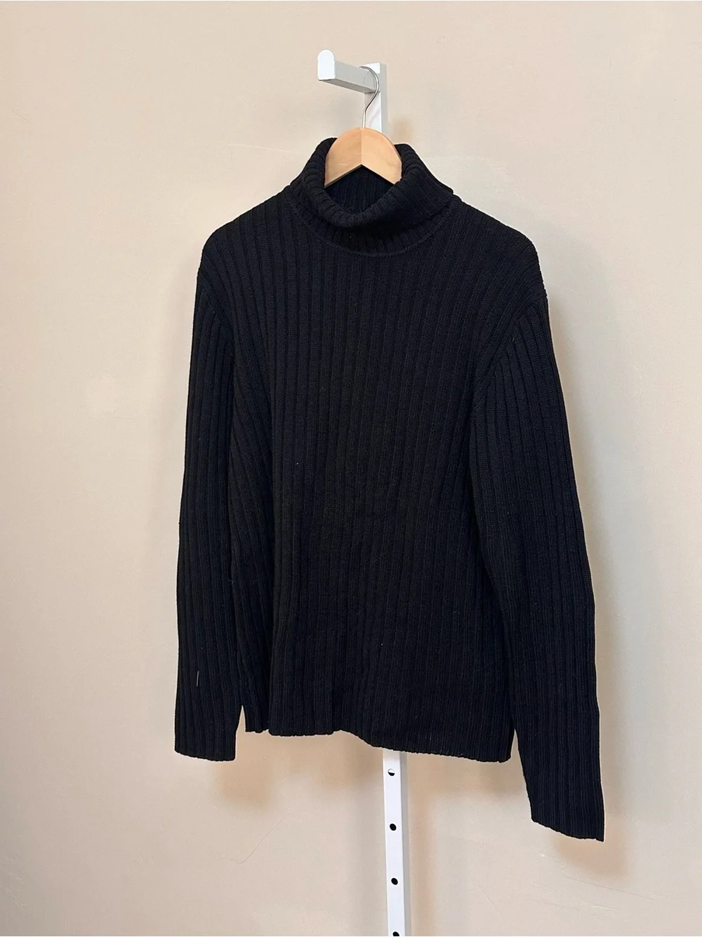 Vintage J.Crew Black Merino Wool Ribbed Turtleneck – Minimalist Quiet Luxury